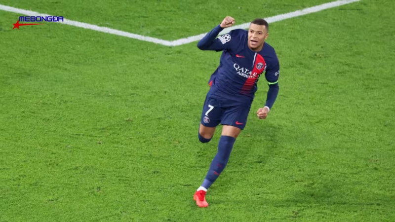 Mbappe ăn mừng luôn gây chú ý