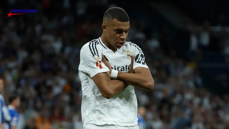 Mbappe ăn mừng theo phong cách meme mạng xã hội