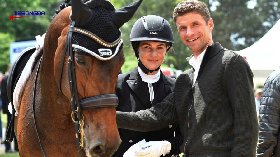 Lisa Müller Thomas Müller dần được xem là hình mẫu lý tưởng của làng bóng đá