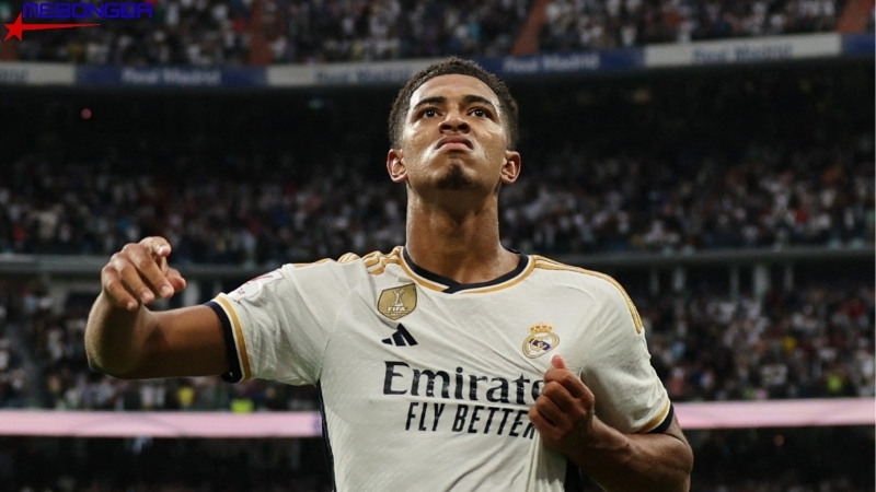 Ảnh khoảnh khắc Bellingham ăn mừng luôn hot