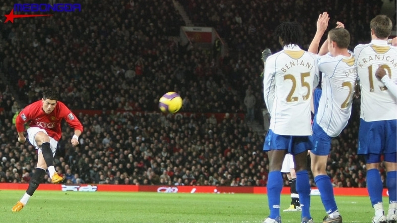 Cách sút Knuckleball cực hay của Ronaldo