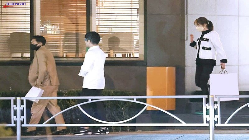 Cặp đôi hẹn hò tìm hiểu khá kín đáo