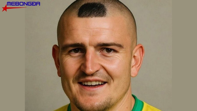 Harry Maguire và quả tóc lầy lội