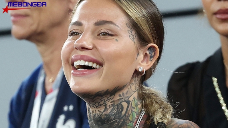 zoe cristofoli là ai