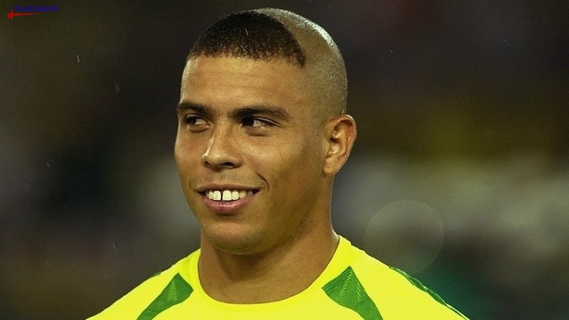 Kiểu tóc Ronaldo béo nhìn chính diện
