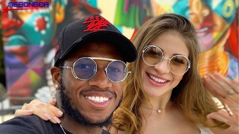 Nàng WAGs Monique Salum là ai