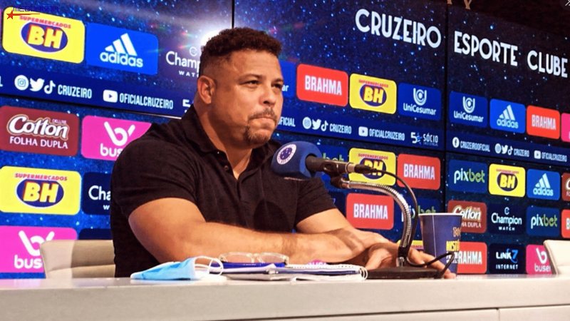 Tôi biết mọi người đang nhìn tóc tôi